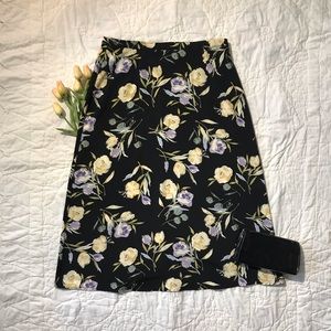 Vintage Black Floral Maxi Skirt 🖤